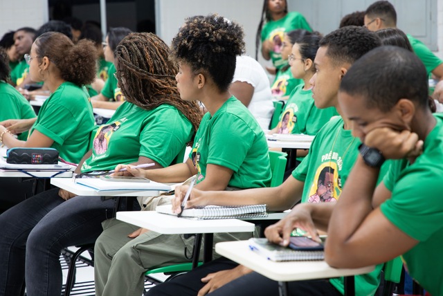 Instituto Steve Biko realiza Simulado ENEM para estudantes da Turma Milton Santos
